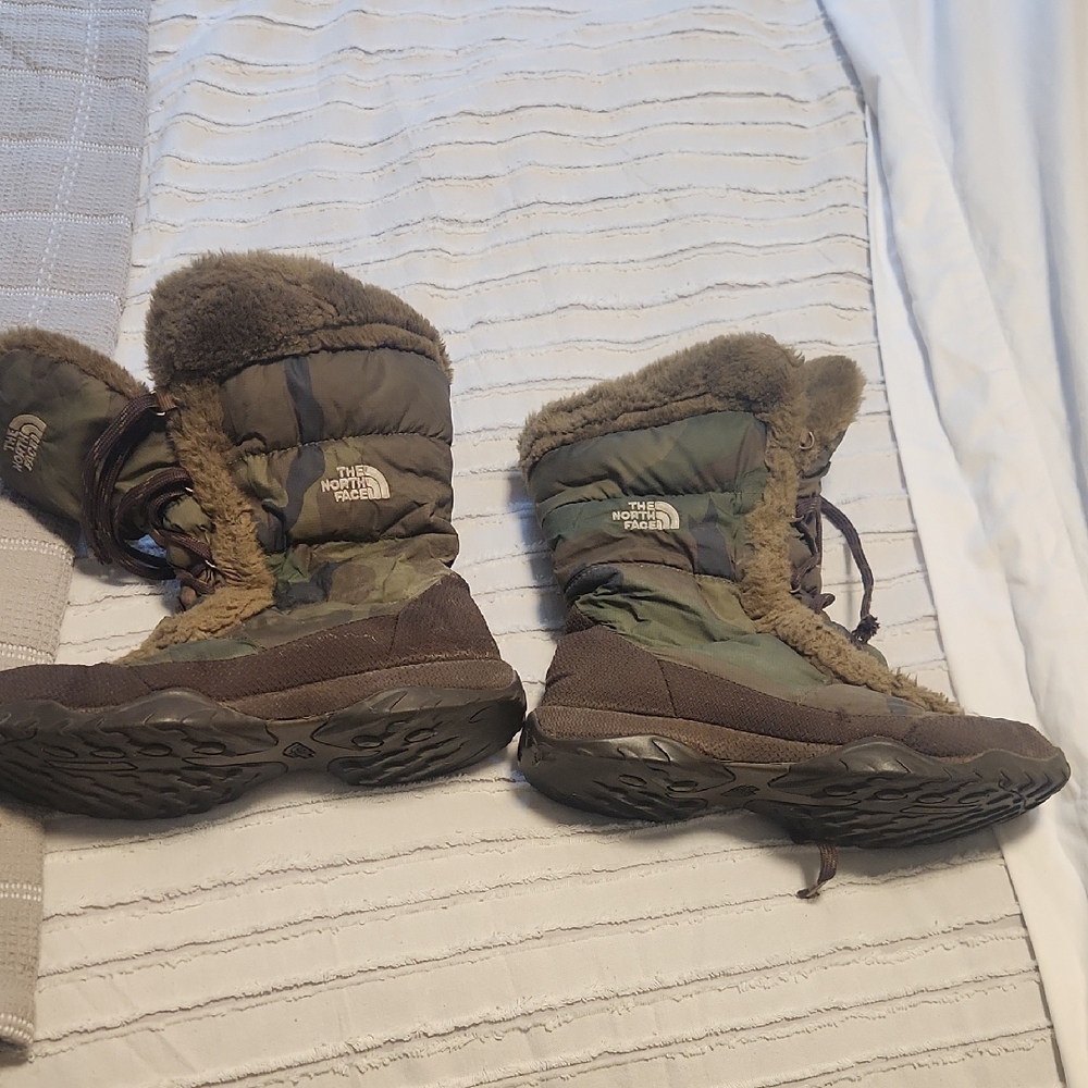 Very Used Northface Quilted Camo Boots. Goose Down.